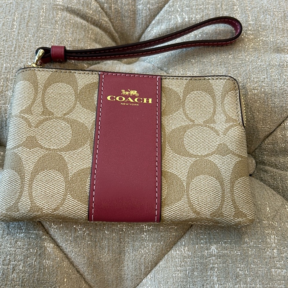 Coach wristlet‎ pink stripe NWT
